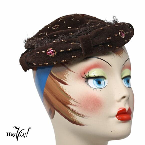 Vintage 40s 50s Hat Brown Felt w Beads and Sequins Doyle-Knower Utica - Hey Viv - Picture 1 of 8